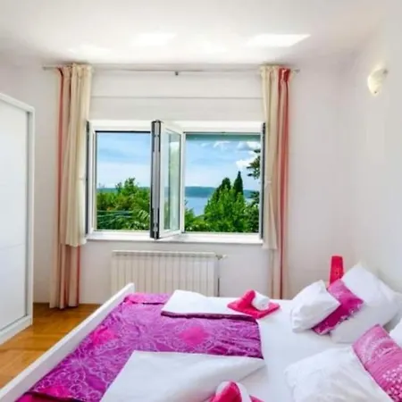 Beautiful Ana With Sea View In Crikvenica Vila *
