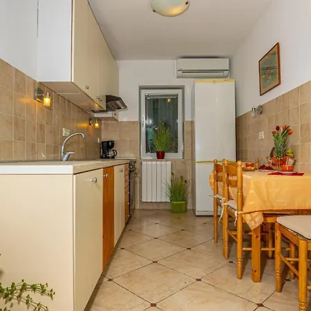 Beautiful Ana With Sea View In Villa Crikvenica