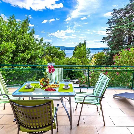 Beautiful Ana With Sea View In Villa